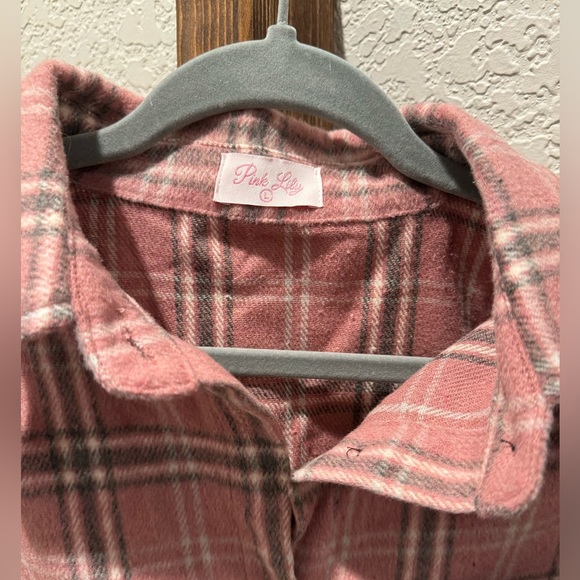 Pink Lily Shacket - Picture 2 of 4